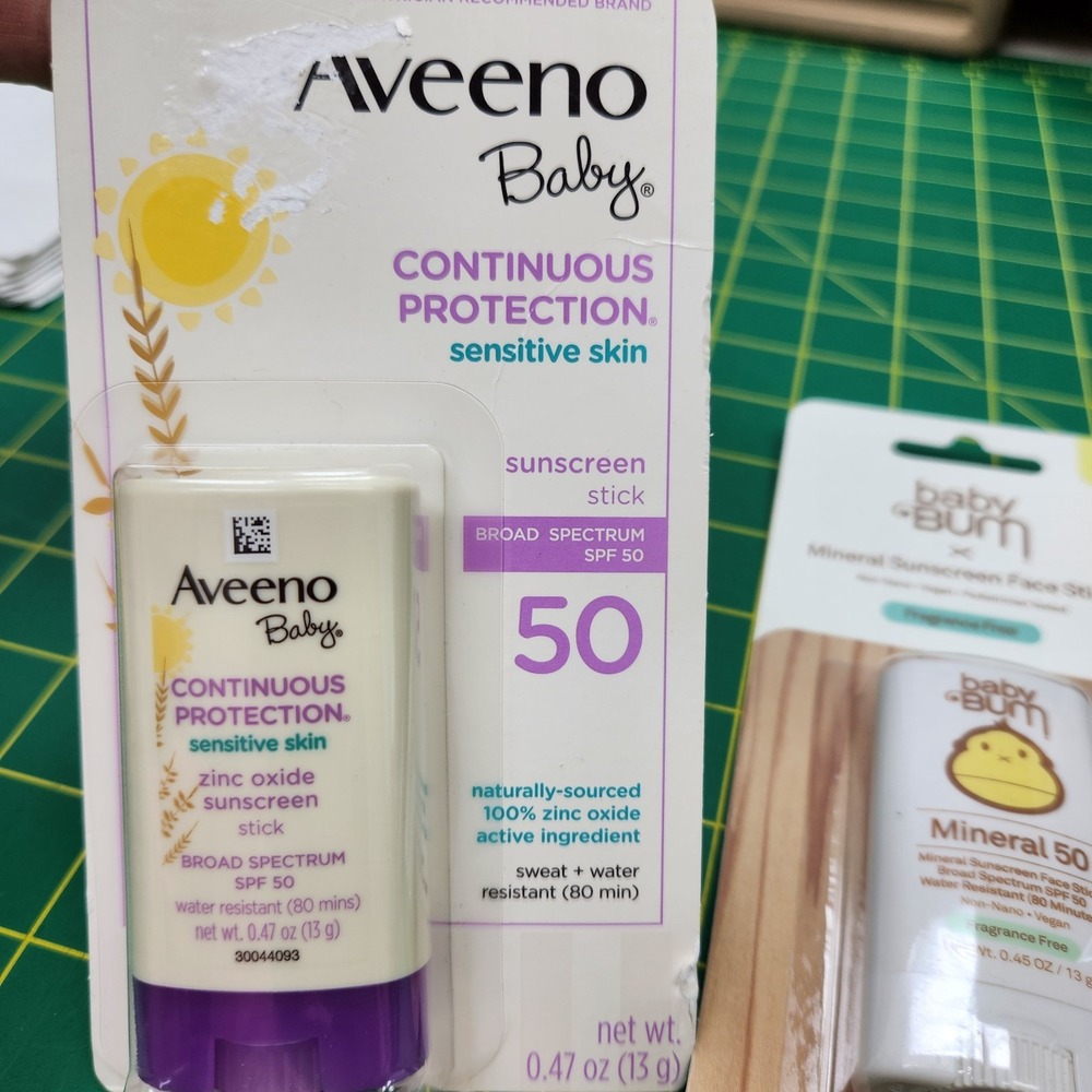 Aveeno Baby 1 Baby Bum 2 sunscreen sticks broad spectrum spectrum 50 mineral 50 - Picture 3 of 7